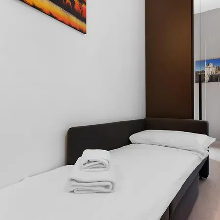 Apartamento Centre - 5min From Bgy Airport, Wifi, Ac